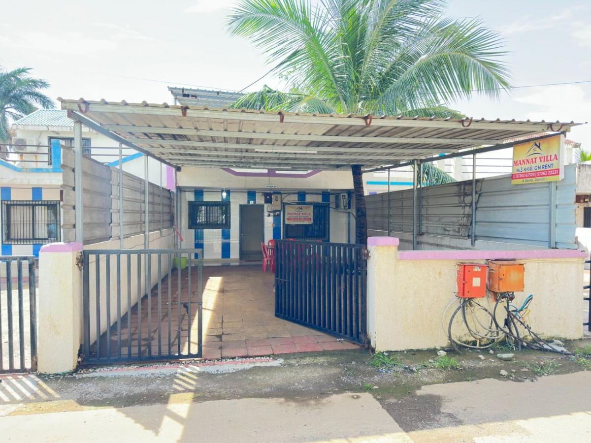 Mannat Villa 2Bhk Daman Buitenkant foto